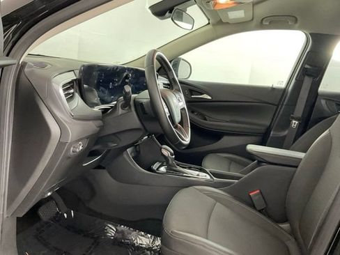 Used 2025 Buick Encore GX Preferred FWD image 11