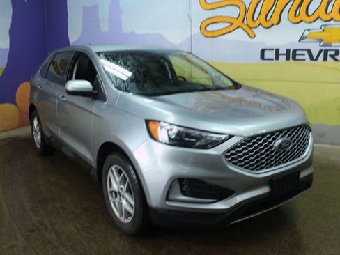 Used 2024 Ford Edge SEL image 4