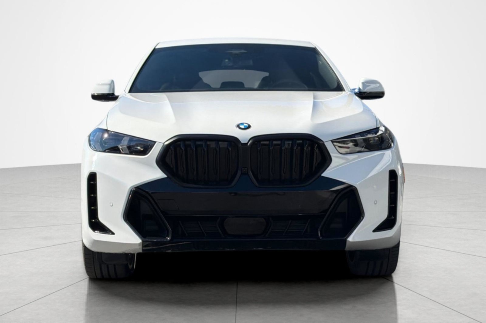Used 2025 BMW X6 xDrive40i w/ Premium Package AWD/4WD image 8