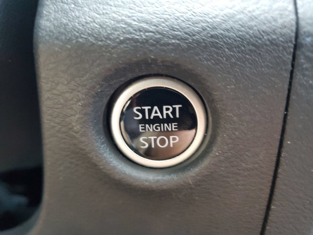 Certified 2025 Nissan Frontier SV RWD image 25