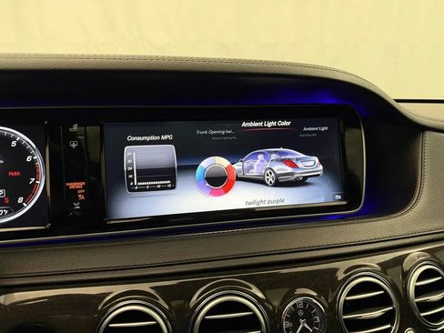 Used 2017 Mercedes-Benz S 550 4MATIC Sedan image 26