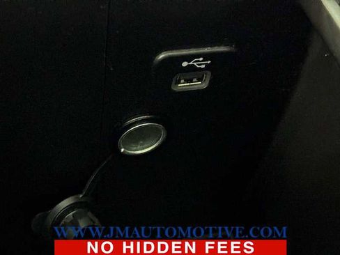 Used 2017 Jeep Wrangler Unlimited Rubicon image 35