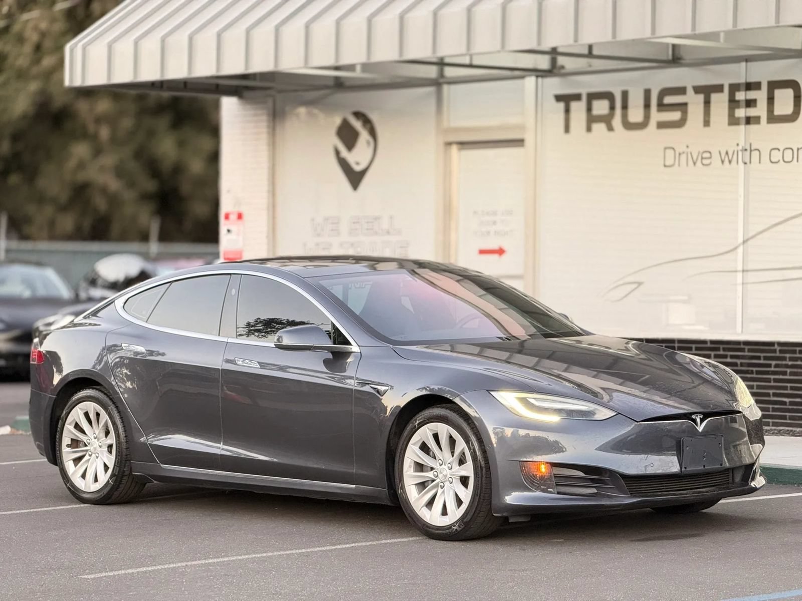 Used 2016 Tesla Model S 75 RWD image 6