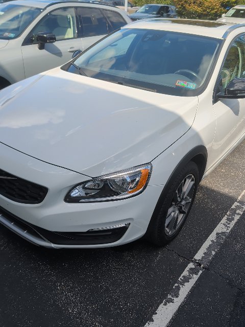 Used 2018 Volvo V60 T5 Cross Country w/ Convenience Package AWD/4WD image 1