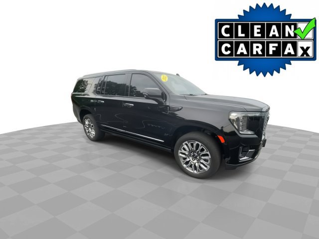 Used 2023 GMC Yukon XL Denali Ultimate AWD/4WD image 2