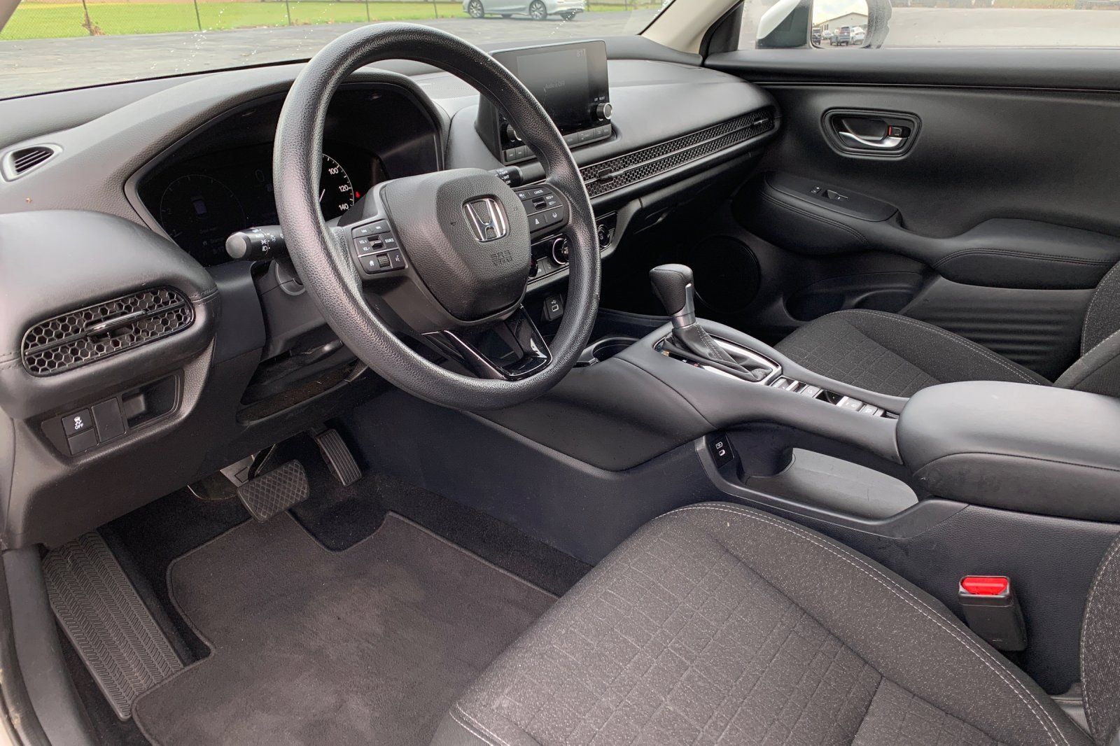 Certified 2024 Honda HR-V LX image 12