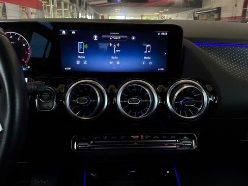 Used 2025 Mercedes-Benz GLA 250 image 29