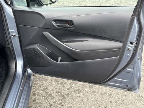 Used 2022 Toyota Corolla LE w/ LE Convenience Package FWD image 8