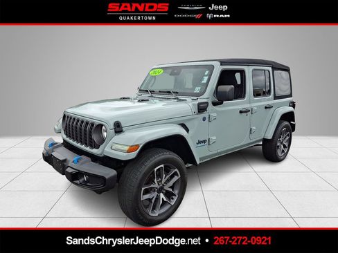 Used 2024 Jeep Wrangler Unlimited w/ Convenience Group AWD/4WD image 1