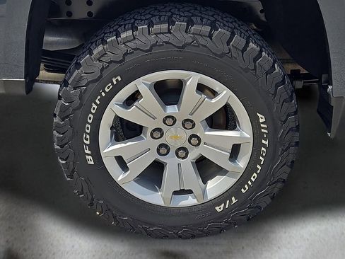 Used 2019 Chevrolet Colorado LT AWD/4WD image 8