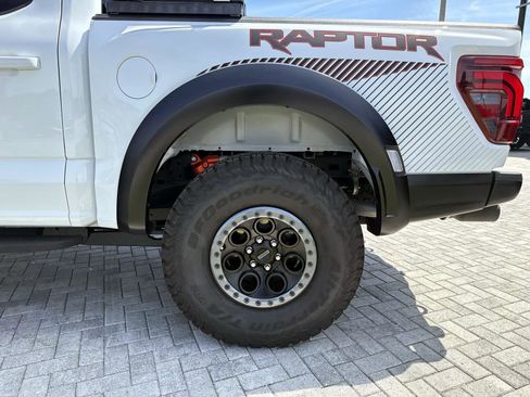 Used 2025 Ford F150 Raptor AWD/4WD image 11