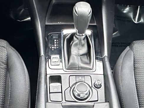 Used 2017 MAZDA MAZDA3 Sport w/ Preferred Equipment Package image 23