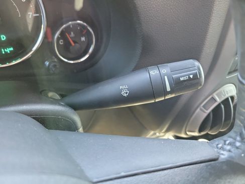 Used 2018 Jeep Wrangler Unlimited Sport w/ Connectivity Group AWD/4WD image 26