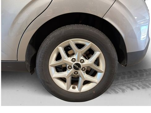 Used 2025 Kia Soul LX w/ LX Technology Package image 44