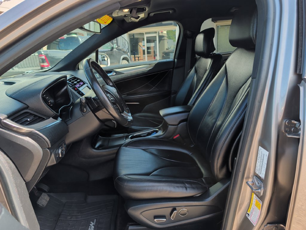Used 2017 Lincoln MKC Premiere AWD/4WD image 11