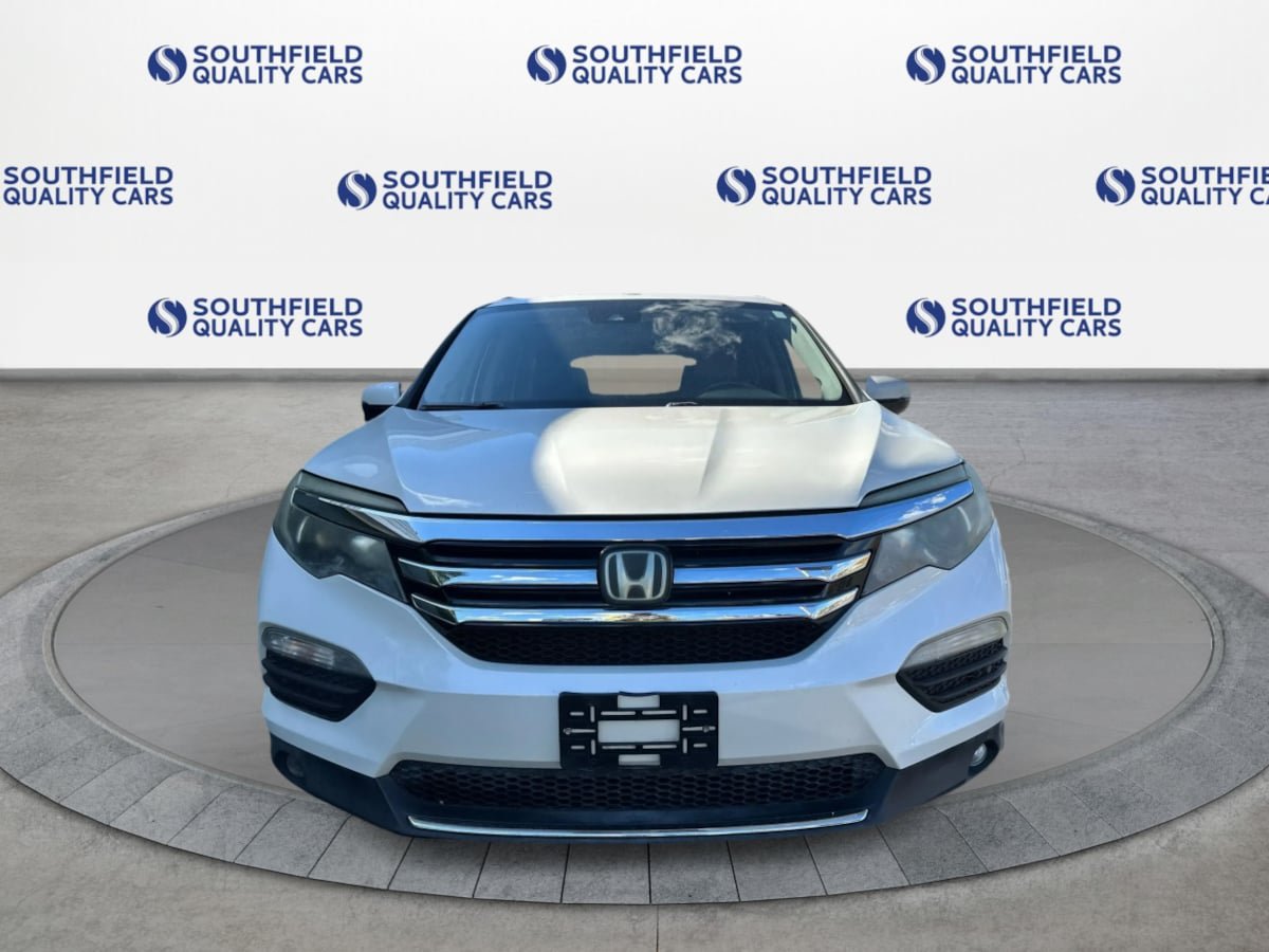 Used 2017 Honda Pilot Touring image 9