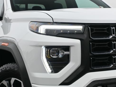 Used 2024 GMC Canyon AT4 w/ AT4 Premium Package image 26