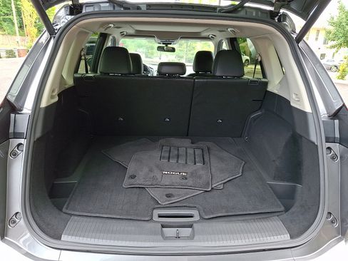 Certified 2026 Nissan Rogue SV w/ SV Premium Package AWD/4WD image 29