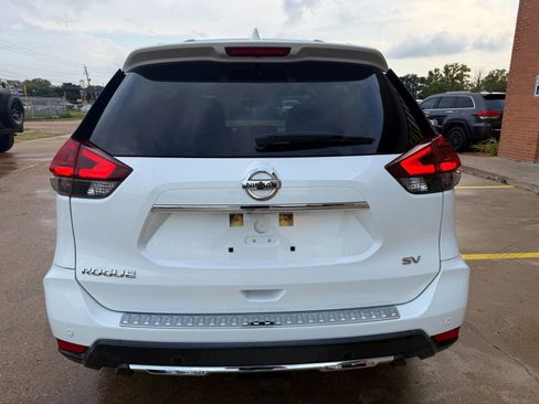Used 2019 Nissan Rogue SV image 7