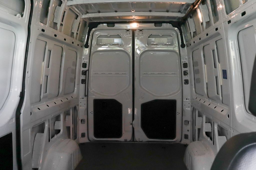Used 2025 Mercedes-Benz Sprinter 2500 image 30