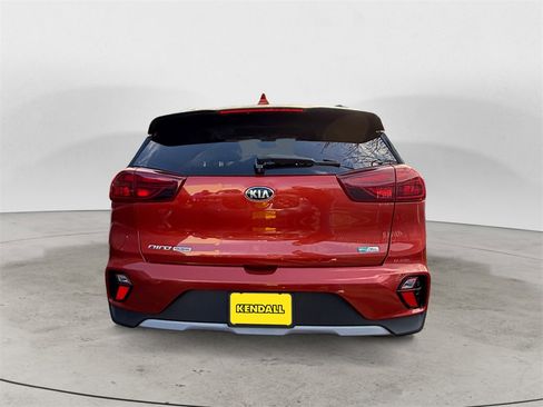 Used 2020 Kia Niro Touring image 3