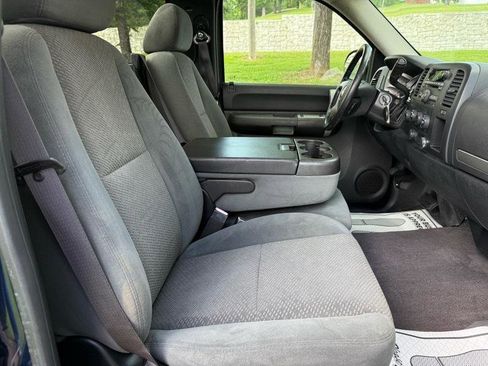 Used 2007 Chevrolet Silverado 1500 LT w/ 1LT Convenience Package AWD/4WD image 17