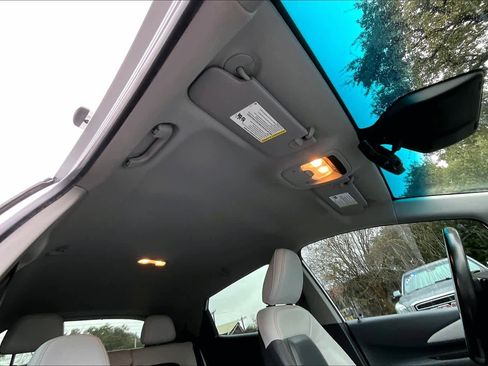 Used 2021 Chevrolet Bolt Premier w/ Infotainment Package image 14