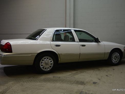 Used 2003 Mercury Grand Marquis GS RWD image 8