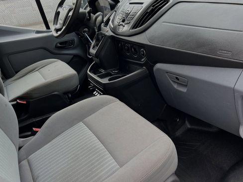 Used 2018 Ford Transit 150 XLT image 17