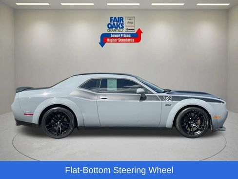Used 2022 Dodge Challenger R/T Scat Pack RWD image 6