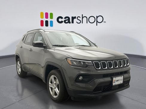 Used 2023 Jeep Compass Latitude AWD/4WD image 7
