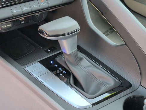 Certified 2025 Hyundai Elantra Sport FWD image 11