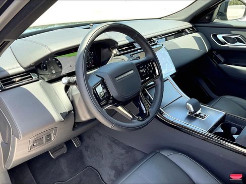 New 2026 Land Rover Range Rover Velar Dynamic SE image 5