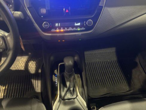 Used 2023 Toyota Corolla LE image 12