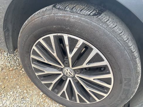 Used 2019 Volkswagen Jetta SE image 4