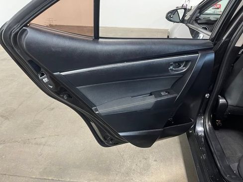 Used 2018 Toyota Corolla LE FWD image 20