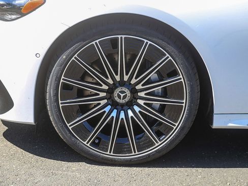 New 2026 Mercedes-Benz E 450 4MATIC Sedan image 9