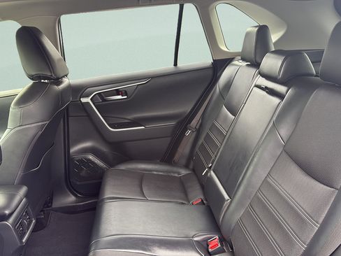Used 2019 Toyota RAV4 Limited w/ Advanced Technology Package AWD/4WD image 15
