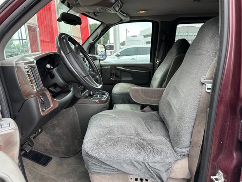Used 2004 Chevrolet Express 1500 image 5