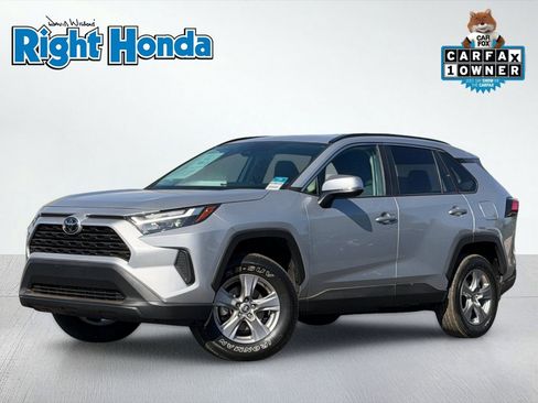 Used 2025 Toyota RAV4 XLE AWD/4WD image 1