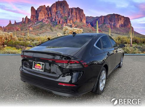 Used 2023 Honda Accord LX image 7