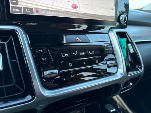 Certified 2023 Kia Sorento SX Prestige AWD/4WD image 28