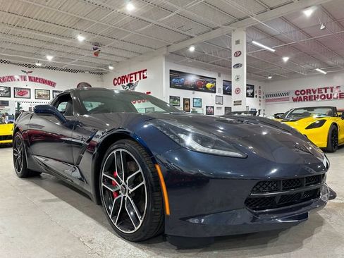Used 2015 Chevrolet Corvette Stingray Coupe w/ 2LT Preferred Equipment Group RWD image 4