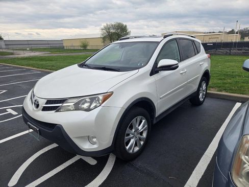 Used 2014 Toyota RAV4 Limited w/ Technology Package image 2