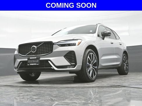 Used 2025 Volvo XC60 B5 Plus AWD/4WD image 24