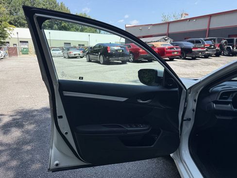 Used 2016 Honda Civic EX image 29