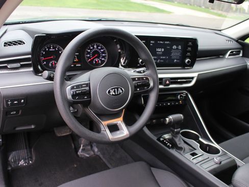 Used 2021 Kia K5 LXS FWD image 16