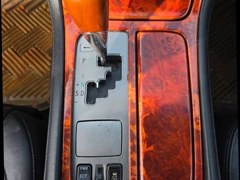 Used 2010 Lexus SC 430 Convertible RWD image 28
