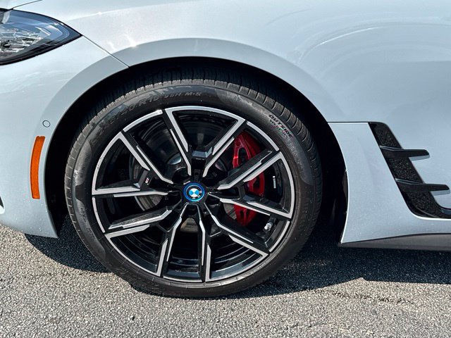 Used 2023 BMW i4 eDrive40 w/ M Sport Package RWD image 8