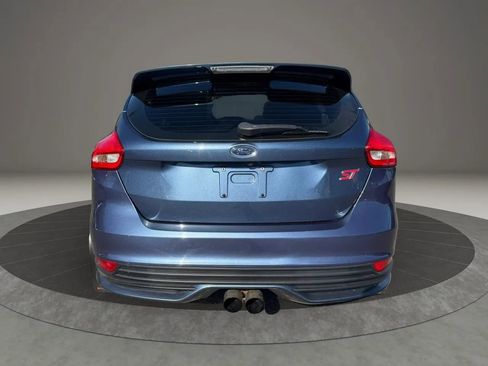 Used 2018 Ford Focus ST w/ Equipment Group 401A FWD image 6